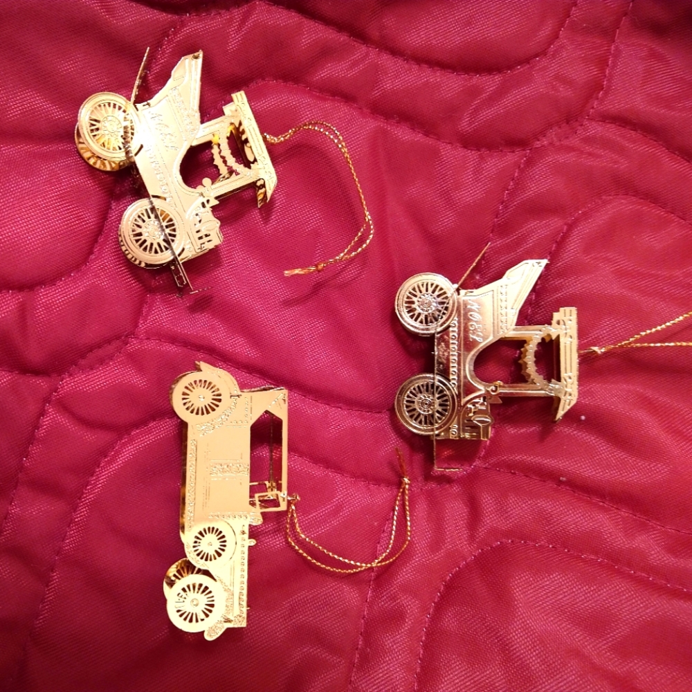 Car Ornaments Gold Color